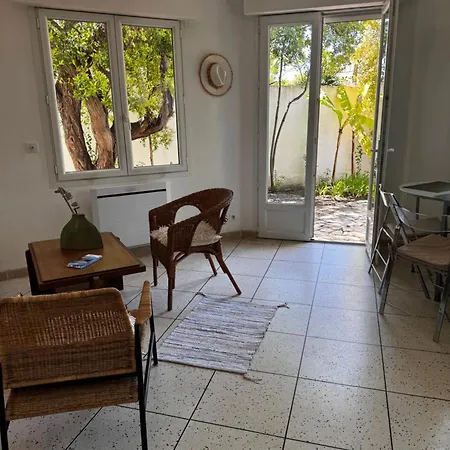 Apartment Butterfly - Family With Garden Near Juan-les-Pins